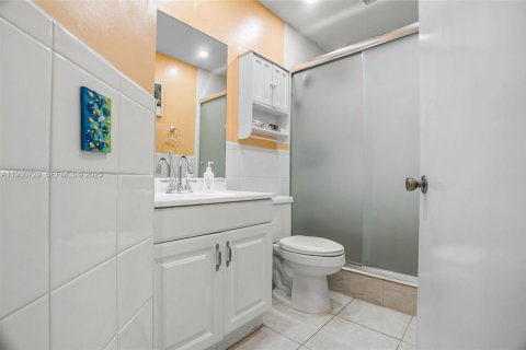 Adosado en venta en Miami Gardens, Florida, 3 dormitorios, 132.85 m2 № 1991958 - foto 20