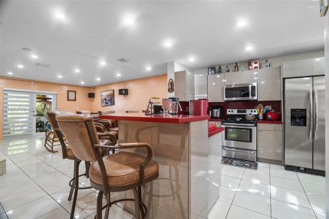 Adosado en venta en Miami Gardens, Florida, 3 dormitorios, 132.85 m2 № 1991958 - foto 6