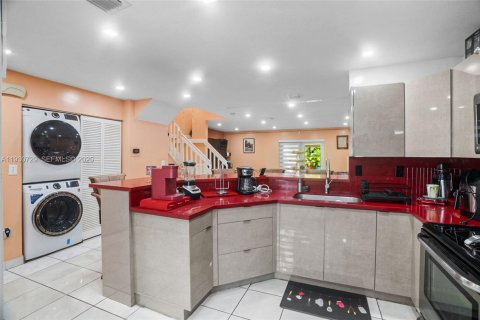 Adosado en venta en Miami Gardens, Florida, 3 dormitorios, 132.85 m2 № 1991958 - foto 11