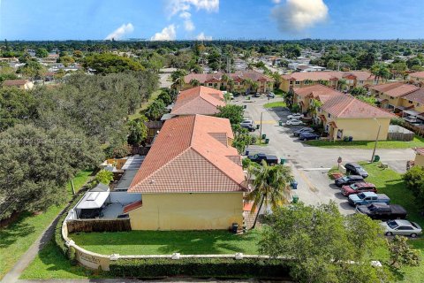 Adosado en venta en Miami Gardens, Florida, 3 dormitorios, 132.85 m2 № 1991958 - foto 27
