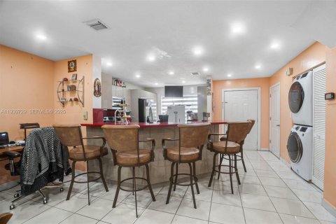 Adosado en venta en Miami Gardens, Florida, 3 dormitorios, 132.85 m2 № 1991958 - foto 8
