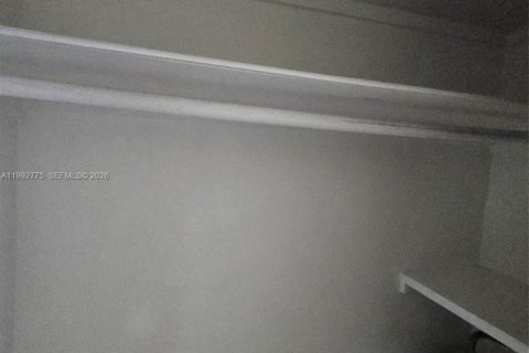 Casa en alquiler en Fort Lauderdale, Florida, 1 dormitorio, 65.03 m2 № 2056696 - foto 8