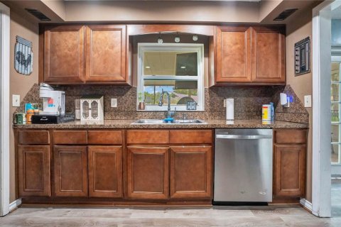 Casa en venta en Mulberry, Florida, 5 dormitorios, 216.65 m2 № 2223146 - foto 11