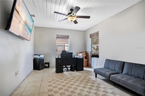 Casa en venta en Mulberry, Florida, 5 dormitorios, 216.65 m2 № 2223146 - foto 22