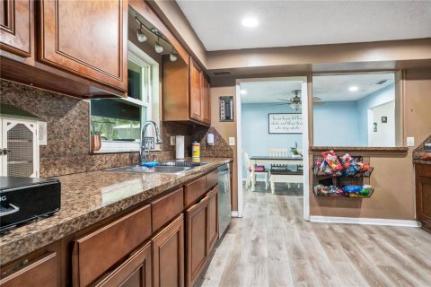 Casa en venta en Mulberry, Florida, 5 dormitorios, 216.65 m2 № 2223146 - foto 8