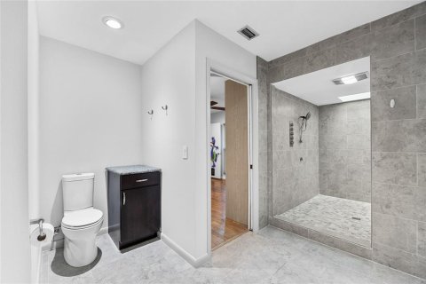 Villa ou maison à vendre à Tampa, Floride: 4 chambres, 401.34 m2 № 1907607 - photo 30