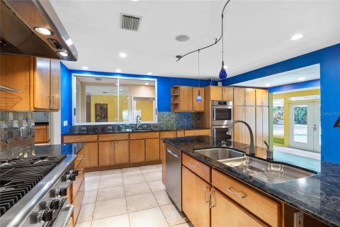 Villa ou maison à vendre à Tampa, Floride: 4 chambres, 401.34 m2 № 1907607 - photo 14