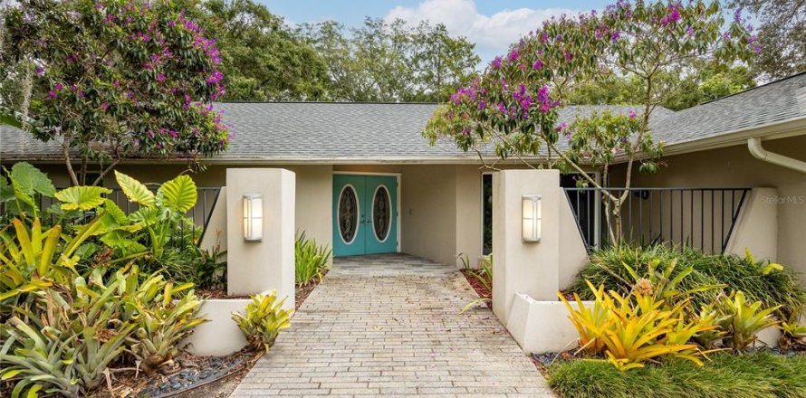 Villa ou maison à Tampa, Floride 4 chambres, 401.34 m2 № 1907607