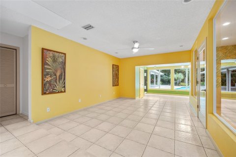 Villa ou maison à vendre à Tampa, Floride: 4 chambres, 401.34 m2 № 1907607 - photo 8