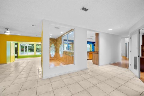 Villa ou maison à vendre à Tampa, Floride: 4 chambres, 401.34 m2 № 1907607 - photo 6