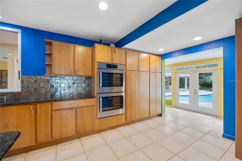 Villa ou maison à vendre à Tampa, Floride: 4 chambres, 401.34 m2 № 1907607 - photo 17