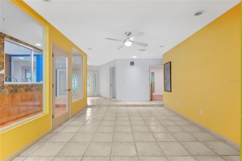 Villa ou maison à vendre à Tampa, Floride: 4 chambres, 401.34 m2 № 1907607 - photo 9