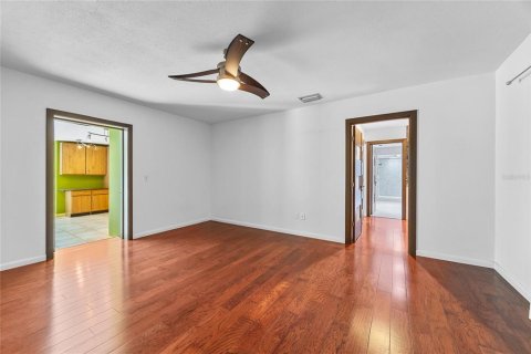 Villa ou maison à vendre à Tampa, Floride: 4 chambres, 401.34 m2 № 1907607 - photo 26