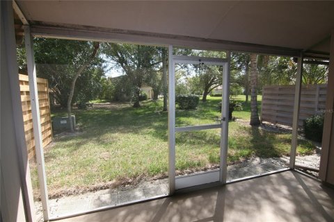 Casa en alquiler en Sarasota, Florida, 2 dormitorios, 108.6 m2 № 1885895 - foto 9