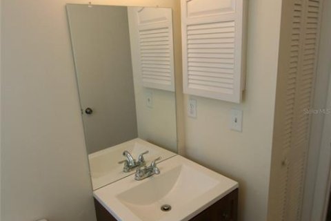 Casa en alquiler en Sarasota, Florida, 2 dormitorios, 108.6 m2 № 1885895 - foto 17