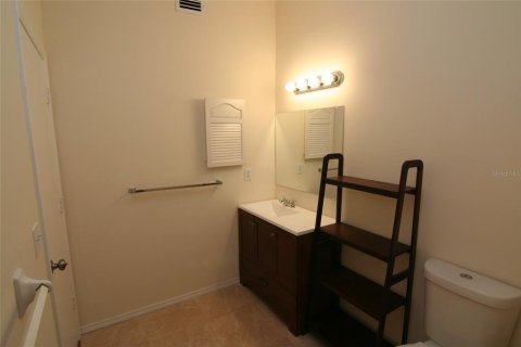Casa en alquiler en Sarasota, Florida, 2 dormitorios, 108.6 m2 № 1885895 - foto 12