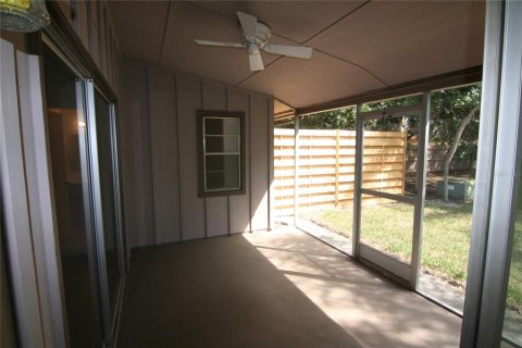 Casa en alquiler en Sarasota, Florida, 2 dormitorios, 108.6 m2 № 1885895 - foto 8