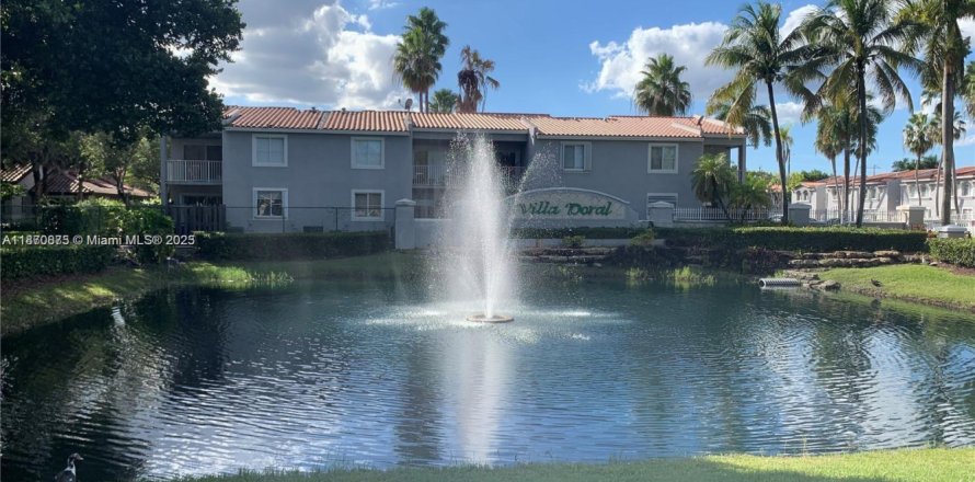 Condo à Doral, Floride, 3 chambres № 1895563