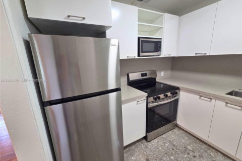 Villa ou maison à vendre à Miami, Floride: 3 chambres, 121.52 m2 № 2186419 - photo 7