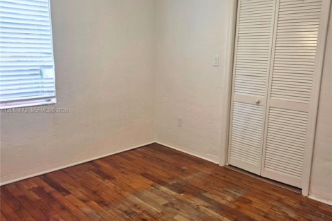 Villa ou maison à vendre à Miami, Floride: 3 chambres, 121.52 m2 № 2186419 - photo 17