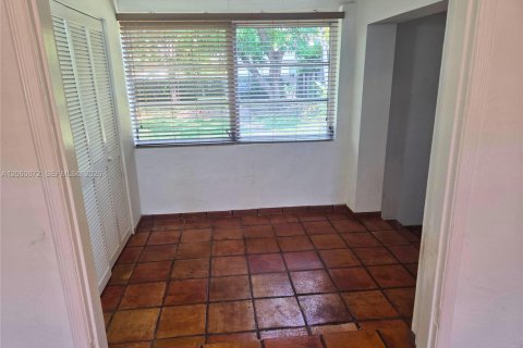 Villa ou maison à vendre à Miami, Floride: 3 chambres, 121.52 m2 № 2186419 - photo 5
