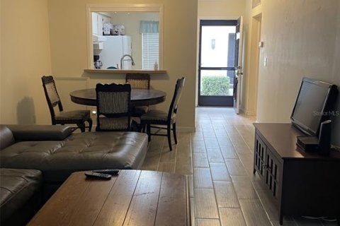 House in Palm Harbor, Florida 1 bedroom, 59.09 sq.m. № 1851871 - photo 14