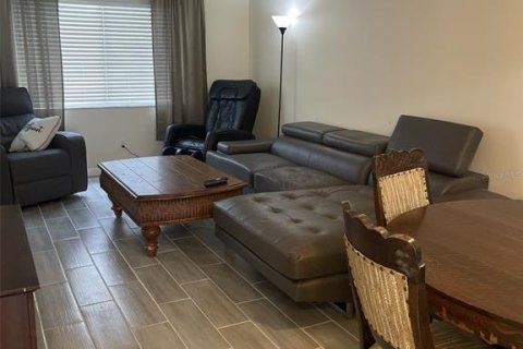 House in Palm Harbor, Florida 1 bedroom, 59.09 sq.m. № 1851871 - photo 13