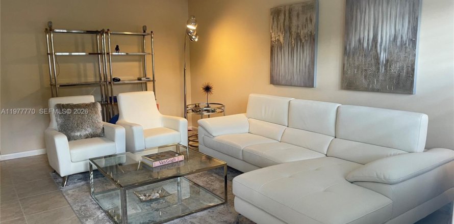 Condominio en Deerfield Beach, Florida, 2 dormitorios  № 2042341