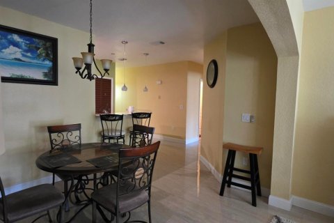 Condo in Port St. Lucie, Florida, 2 bedrooms  № 2241777 - photo 10