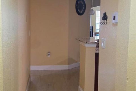 Condo in Port St. Lucie, Florida, 2 bedrooms  № 2241777 - photo 7