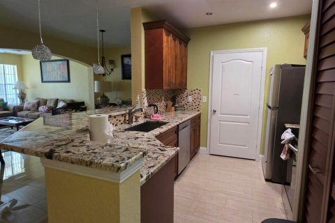 Condo in Port St. Lucie, Florida, 2 bedrooms  № 2241777 - photo 8