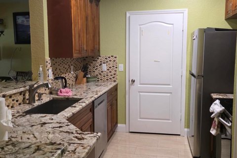 Condo in Port St. Lucie, Florida, 2 bedrooms  № 2241777 - photo 6