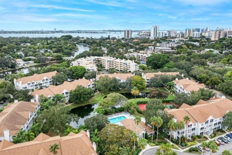 Condominio en alquiler en Sarasota, Florida, 2 dormitorios, 113.71 m2 № 1571078 - foto 13