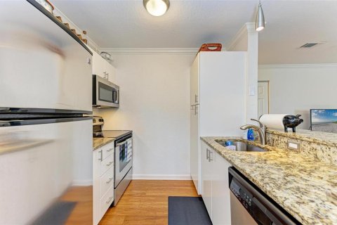 Condominio en alquiler en Sarasota, Florida, 2 dormitorios, 113.71 m2 № 1571078 - foto 23