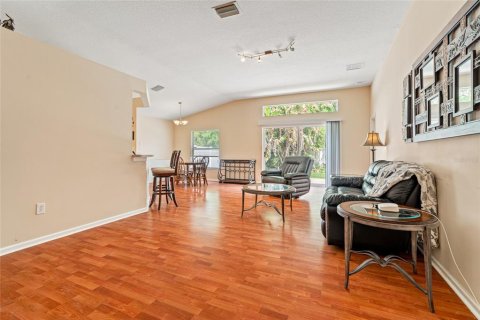 House in Wesley Chapel, Florida 3 bedrooms, 139.82 sq.m. № 1745120 - photo 6