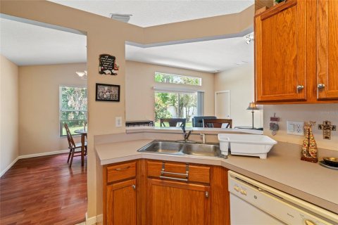 House in Wesley Chapel, Florida 3 bedrooms, 139.82 sq.m. № 1745120 - photo 13