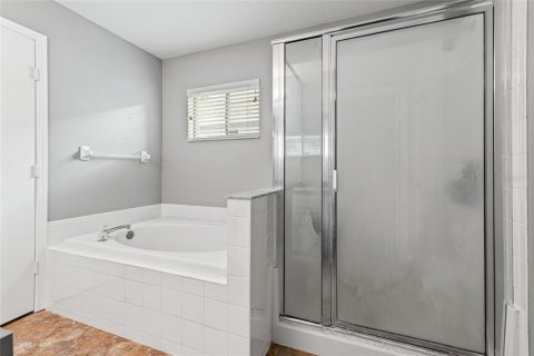 House in Wesley Chapel, Florida 3 bedrooms, 139.82 sq.m. № 1745120 - photo 17