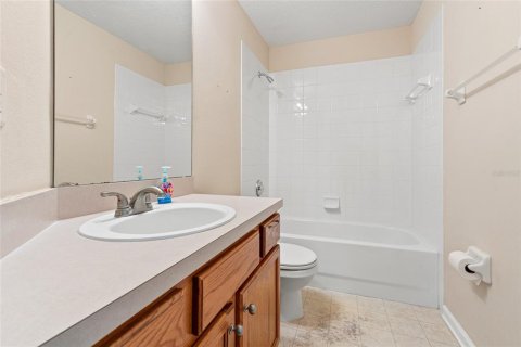 House in Wesley Chapel, Florida 3 bedrooms, 139.82 sq.m. № 1745120 - photo 19