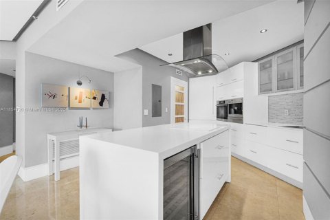 Copropriété à vendre à Sunny Isles Beach, Floride: 2 chambres, 148.83 m2 № 1892752 - photo 29