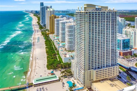 Copropriété à vendre à Sunny Isles Beach, Floride: 2 chambres, 148.83 m2 № 1892752 - photo 16