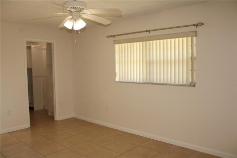 Condo in Bradenton, Florida, 1 bedroom  № 1800467 - photo 15