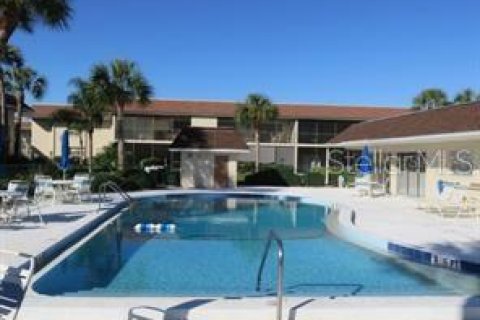 Condo in Bradenton, Florida, 1 bedroom  № 1800467 - photo 2