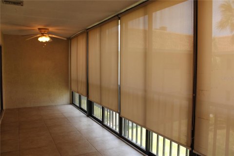 Condo in Bradenton, Florida, 1 bedroom  № 1800467 - photo 24