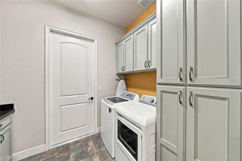 Villa ou maison à vendre à Polk City, Floride: 3 chambres, 264.21 m2 № 2420489 - photo 17