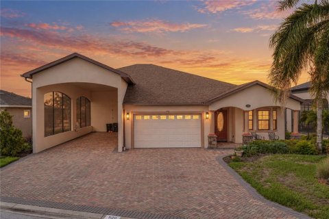 Villa ou maison à Polk City, Floride 3 chambres, 264.21 m2 № 2420489