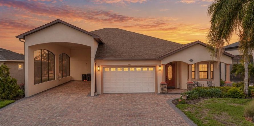 Villa ou maison à Polk City, Floride 3 chambres, 264.21 m2 № 2420489