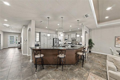 Villa ou maison à vendre à Polk City, Floride: 3 chambres, 264.21 m2 № 2420489 - photo 4