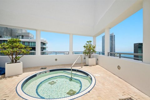 Copropriété à vendre à Miami, Floride: 1 chambre, 63.73 m2 № 2184282 - photo 20