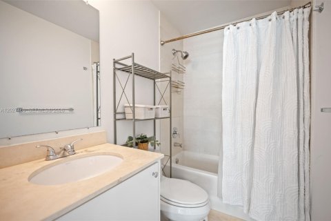 Copropriété à vendre à Miami, Floride: 1 chambre, 63.73 m2 № 2184282 - photo 14