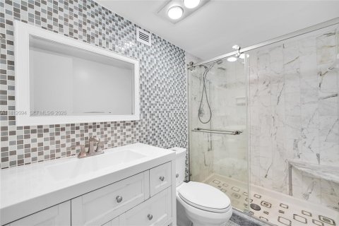 Купить кондоминиум в Халландейл-Бич, Флорида 1 комната, 117.99м2, № 2055255 - фото 10